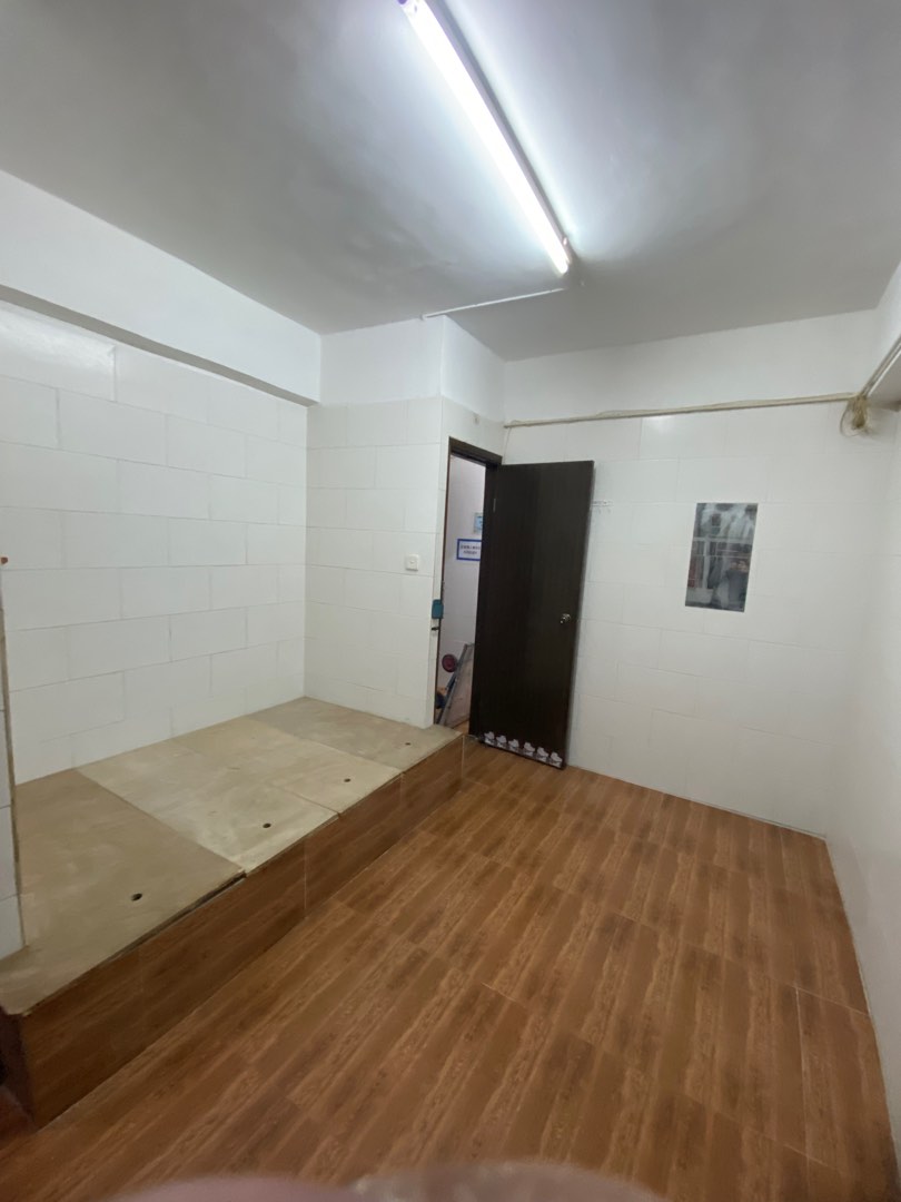 No commission, short-term or long-term rental available, viewing by appointment63438521485314111