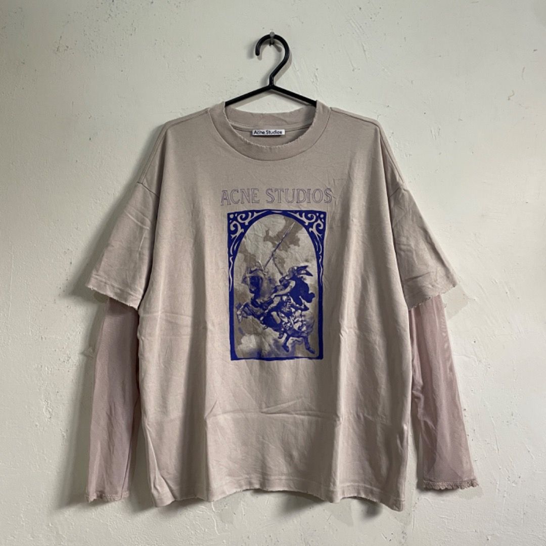 Acne Studios Layered Longsleeves Edra Distressed Tee (Category: Luxury Apparel) located in Caloocan City. Submitted by cast.archives (Listing ID 1351542126, Image 3). Description: Acne Studios Layered Longsleeves Edra Distressed Tee Size: Xs fits Medium Condition: Excellent Flaws: None 5,500+shipping fee.