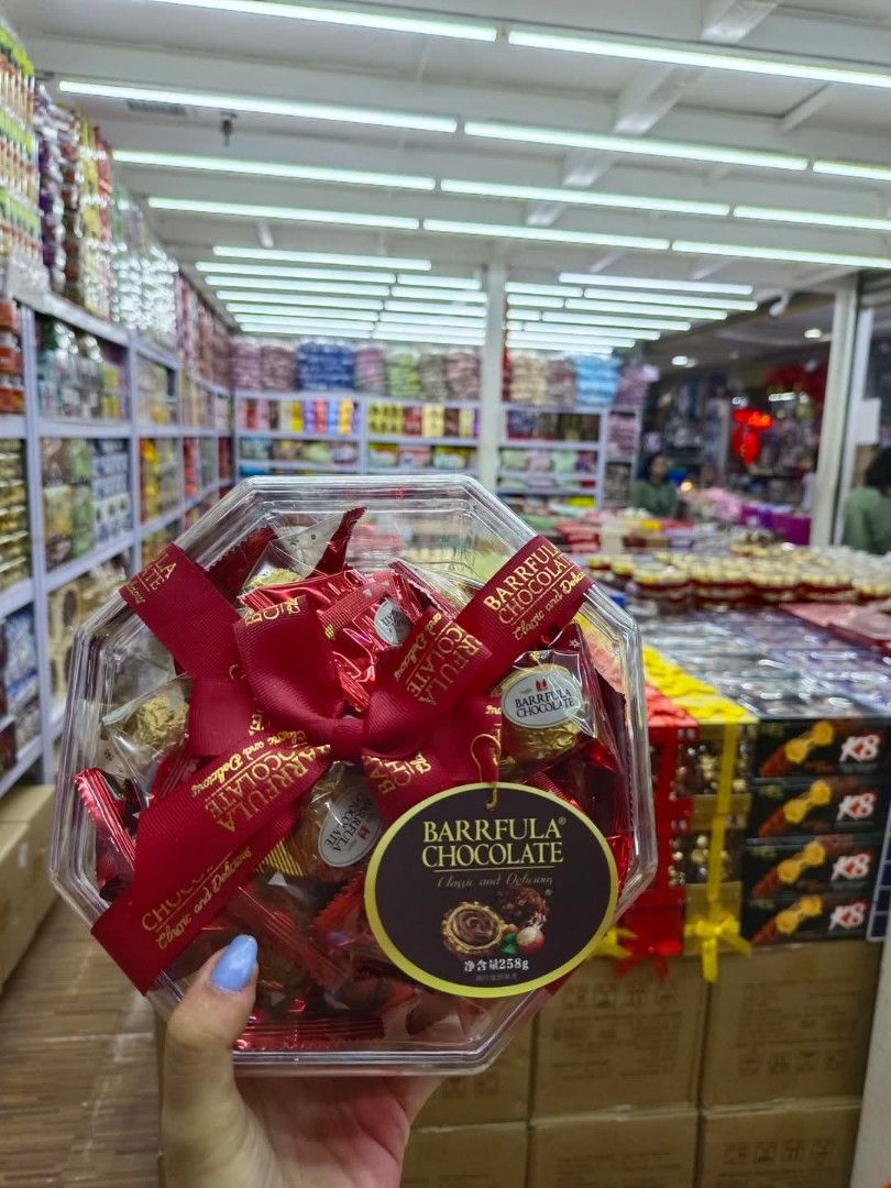 Barrfula Chocolate (Category: Gift Baskets & Hampers) located in Manila. Submitted by onlineshoppersph (Listing ID 1351498403, Image 2). Description: DISCOUNT FOR BULK/WHOLESALE ORDERS‼️ ✅100% Brand New ✅Good Quality Cash On Deliver - Metro Manila - Delivery Fee/Handling Fee shouldered by BUYERS - DF/HF depends on BUYERS Location ~~~~~~~~~~~~~~~~~~~~~~~~~~~~~~~~~~~~~~~ ➡️P/up Location: 11/88mall Reina Regente 🚫No Minimum Order's 🛍HAPPY SHOPPING