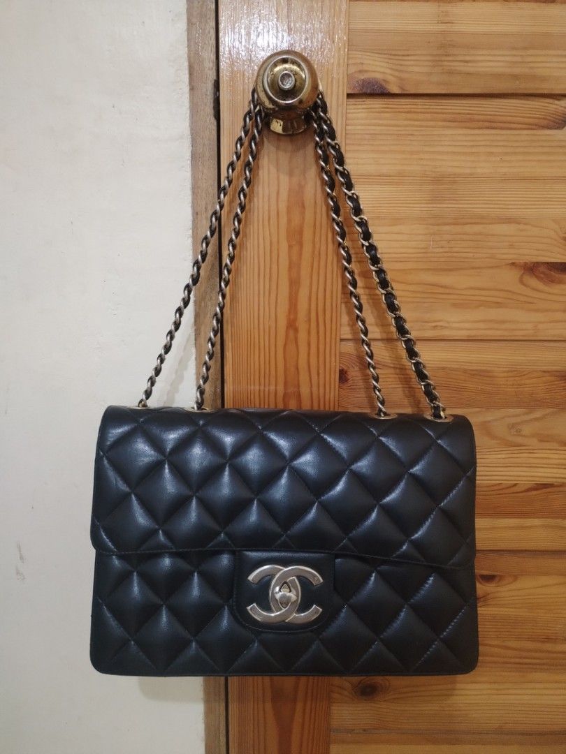 Chanel Double Flap Jumbo With Large CC Logo Bag (Category: Luxury Bags & Wallets) located in Puerto Galera. Submitted by maniaparea10007 (Listing ID 1351534159, Image 1). Description: Chanel Double Flap Jumbo With Large CC Logo Bag..