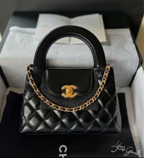 (Category: ) located in . Submitted by Luxugirl (Listing ID 1351430385, Image 1). Description: .