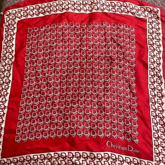 Authentic Christian Dior Scarf Vintage (Category: Luxury Accessories) located in Cavite. Submitted by sebis (Listing ID 1351443785, Image 1). Description: .