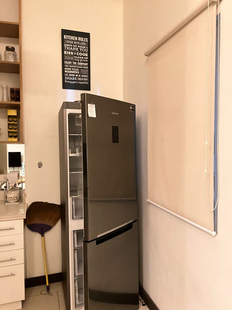 Condominium for rent (Category: Apartments & Condos) located in Quezon City. Submitted by whatever_88 (Listing ID 1351533878, Image 3). Description: Fully furnished without parking near St.Luke’s , St. Joseph college, trinity college & De Los Santos hosp in E.Rodriguez in Quezon City.