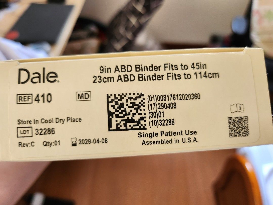 Dale Abdominal Binder (Category: Maternity Care) located in Makati City. Submitted by Provari128 (Listing ID 1351499464, Image 2). Description: It's velcro type, normal for fabric lint to stick to it with every use RFS - No longer needed, used for 3 days after CS.
