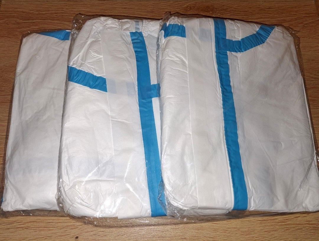 Disposable Personal Protective Equipment (PPE) / Bunny Suit (Category: Medical Supplies & Tools) located in Manila. Submitted by defnother (Listing ID 1351488798, Image 1). Description: – large size – get all 3 for 250 only mop: gcash mod: ggx / j&t / sdd.