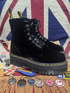 (Category: ) located in . Submitted by curated_luxe_brandeds (Listing ID 1351522423, Image 1). Description: .