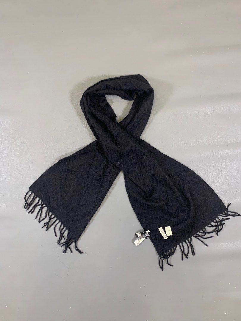 Emporio Armani Scarf (Category: Scarves) located in Mabalacat. Submitted by leascollection (Listing ID 1351567289, Image 1). Description: Emporio Armani Scarf #79 Dimension ( Medida /Tape Measure) Size: 150 x28cm Price: 550 + Shipping Fee.