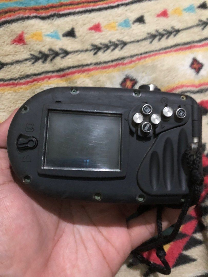 Heavy duty water proof digital camera defective (Category: Cameras) located in Quezon City. Submitted by markgolveo (Listing ID 1351550036, Image 3). Description: Heavy duty water proof digital camera defective For parts out no power .