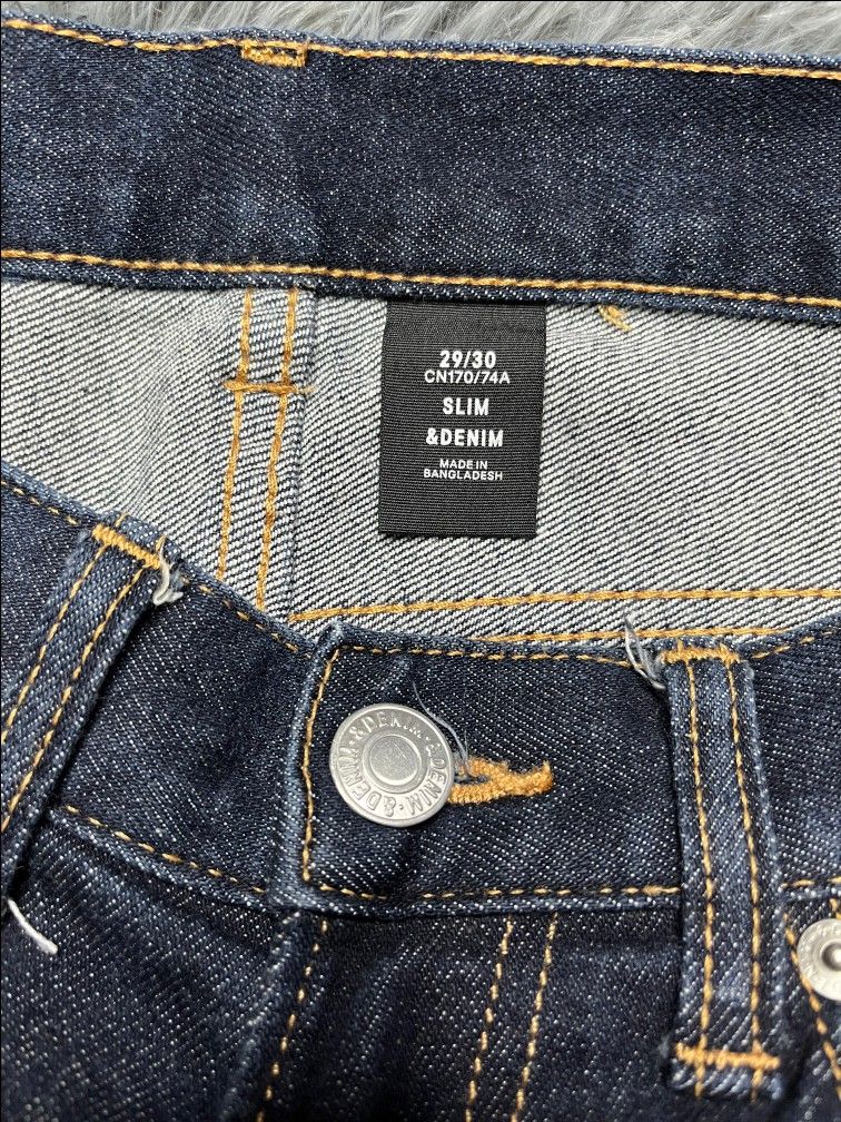 H&M (Category: Jeans) located in Baguio. Submitted by barepicksph (Listing ID 1351565558, Image 3). Description: DIMENSION (INCHES) WIDTH-30 LENGTH-39 LEG OPENING-6.