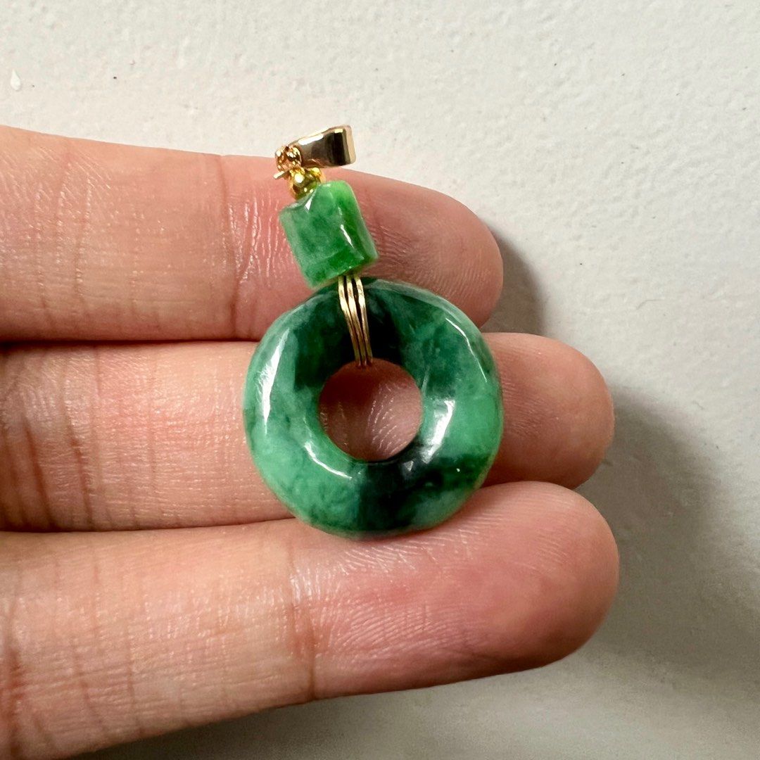 Jade Spicy Green Donut Pendant (Category: Precious Stones) located in Manila. Submitted by crystalstoreph (Listing ID 1351500907, Image 1). Description: Authentic and Natural Burmese Spicy Green Jade Round Donut Pendant People believe jade pendants bring optimism and satisfaction. Jadeite pendants are popular jewelry and art. Jadeite pendants calm shocks, fend against good luck and protect against evil. It is believed that jade provides healing, 