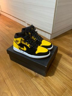(Category: ) located in . Submitted by the_sneaker_basement (Listing ID 1351507445, Image 1). Description: .