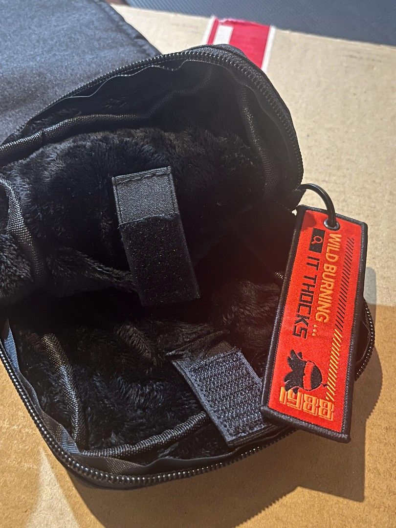 Keyboard bag KBDfans 65% (Category: Laptop Bags & Sleeves) located in Quezon City. Submitted by rocco_ (Listing ID 1351570424, Image 2). Description: 65% : 330x142x45mm soft interior interior pocket lightweight perfect for on the go 💯.