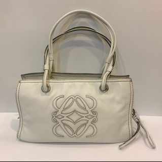 (Category: ) located in . Submitted by vicluxurycollection (Listing ID 1351506213, Image 1). Description: .