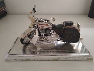 Maisto 1:18 scale Harley Davidson FLSTS Heritage Springer motorcycle toy model