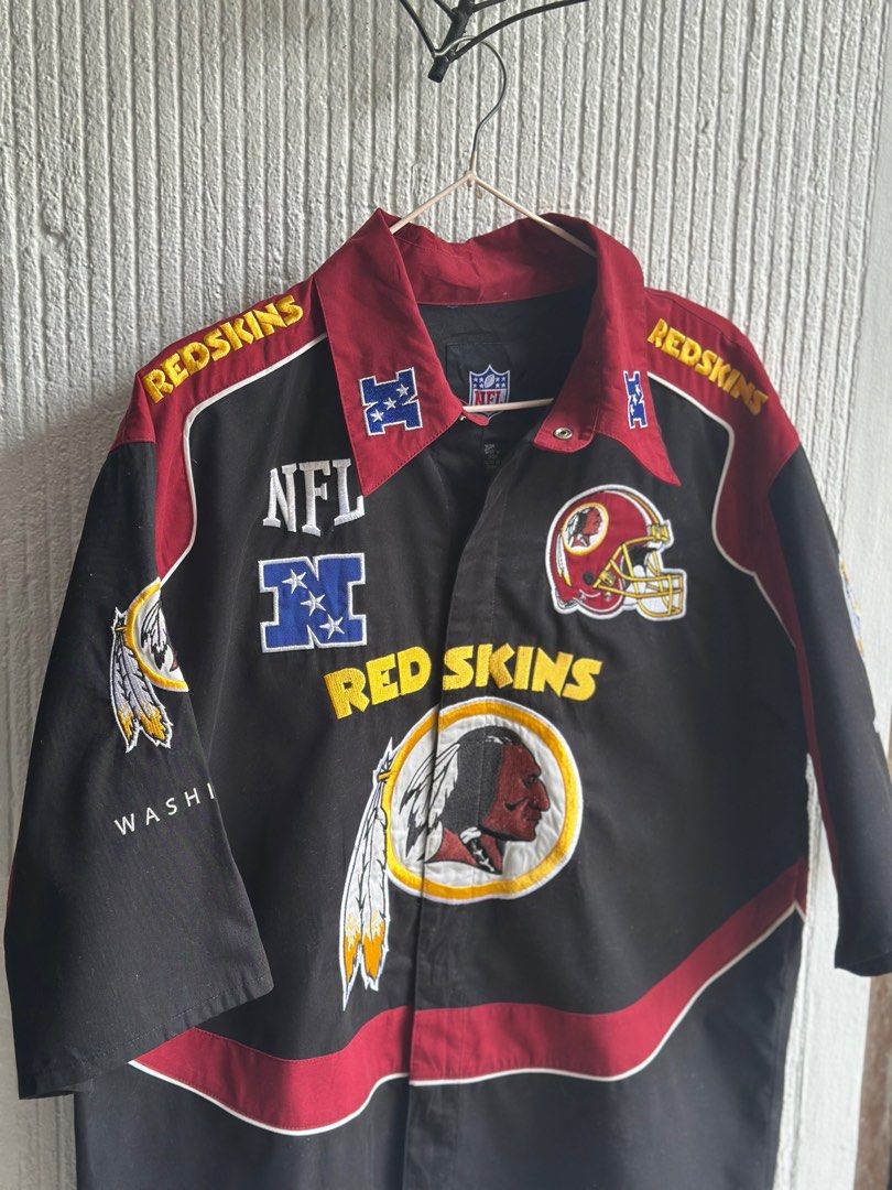 NFL Authentic Red skin polo (Category: Tshirts & Polo Shirts ) located in Makati City. Submitted by patrickkkk22 (Listing ID 1351458485, Image 2). Description: Very good condition Makapal heavy cotton Bought sa its vintage 3700 Selling for 3500 Boxy fit! Width -24 Length - 26.
