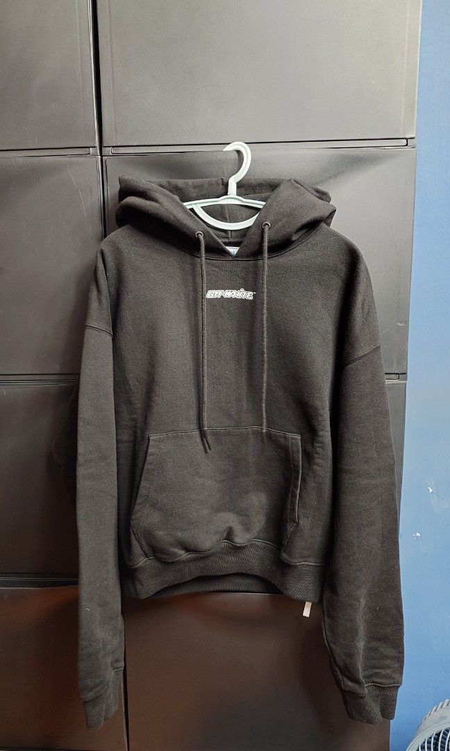 Off White （分類：衛衣）位於 Hong Kong。 由 jl781 提交（商品編號 1351524866，圖片 1）。簡介： 葡萄牙製off white 有帽內抓毛衛衣, 只穿1- 2 次, 胸闊23 寸, 衫長約24 寸, 共有兩件, 一紅一藍印章,$1200 一件, 要晒可議。