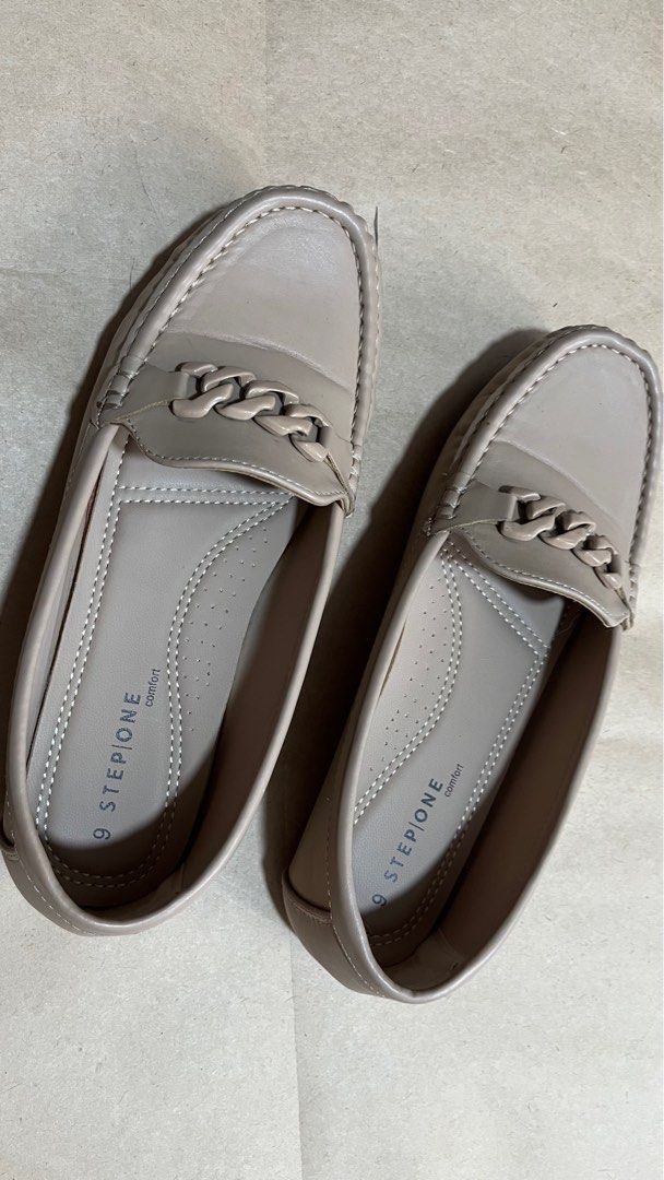 Payless Step One Comfort Loafers Khaki (Category: Loafers) located in Bacoor. Submitted by carouselmemories (Listing ID 1351484309, Image 2). Description: Very comfy! Used during my Japan trip Size: 9 Rfs: Decluttering.