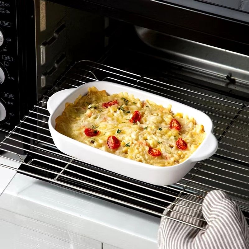 Porcelain Rectangle Baking Pan Serving Dish Plate Bakeware (Category: Bakeware) located in Manila. Submitted by cristytah (Listing ID 1351511242, Image 3). Description: High-quality ceramic material: Made from high-quality ceramic material,this baking pan offers even heat distribution , ensuring consistent and reliable baking results. Large Capacity: With its generous 19 inch size, this rectangular baking pan provides ample space for baking lasag