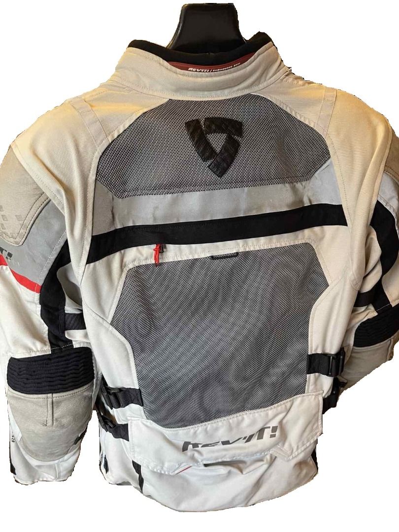 Rev'It Jacket (1) Cayenne Pro Jacket ORIGINAL (Category: Helmets and other Riding Gears) located in Muntinlupa City. Submitted by execoffic56216 (Listing ID 1351433614, Image 2). Description: FOR SALE!!! NEGOTIABLE!! Original Rev'It Cayenne Pro Jacket PHP 14,000 Location: Ayala Alabang Village, Muntinlupa City MOP: GCash or Bank Transfer Shipping Fee shouldered by the buyer.