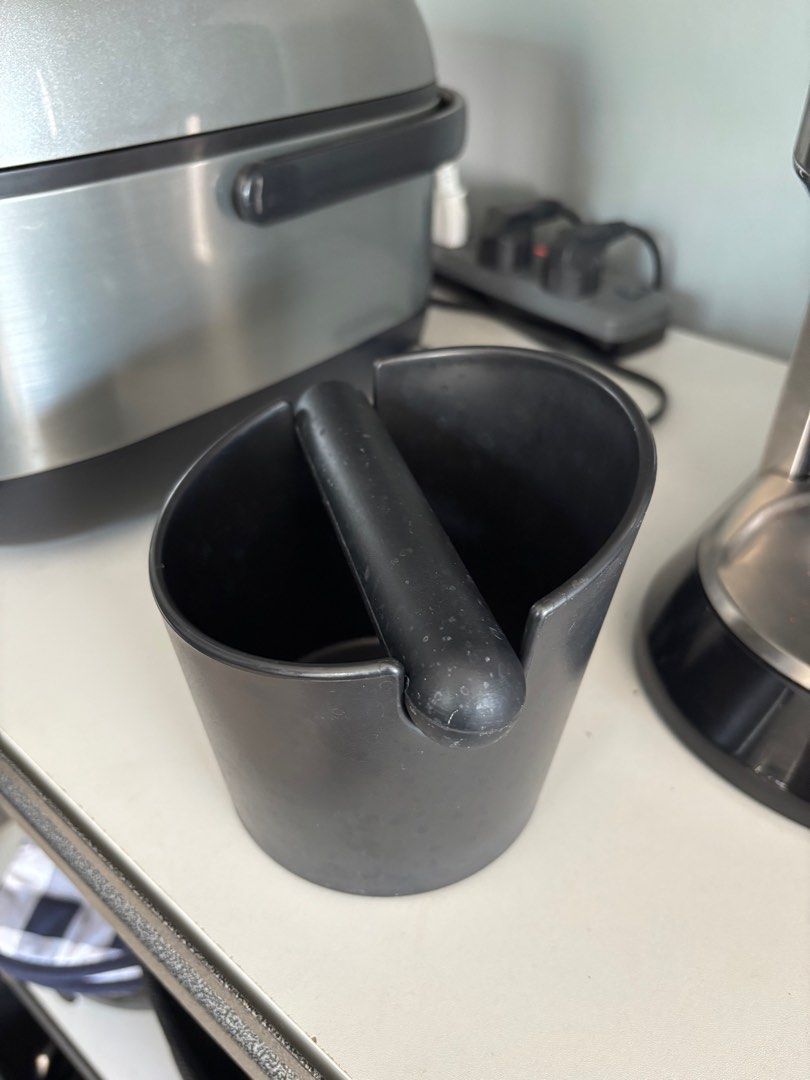 Take all coffee essentials (Category: Coffee & Tea Tableware) located in San Fernando. Submitted by vanessafinds (Listing ID 1350726429, Image 3). Description: RFS: moving out Orig price: 2000 Take all includes: Starbucks coffee french press vietnam coffee filter Coffee knock bar /box rubber mat .