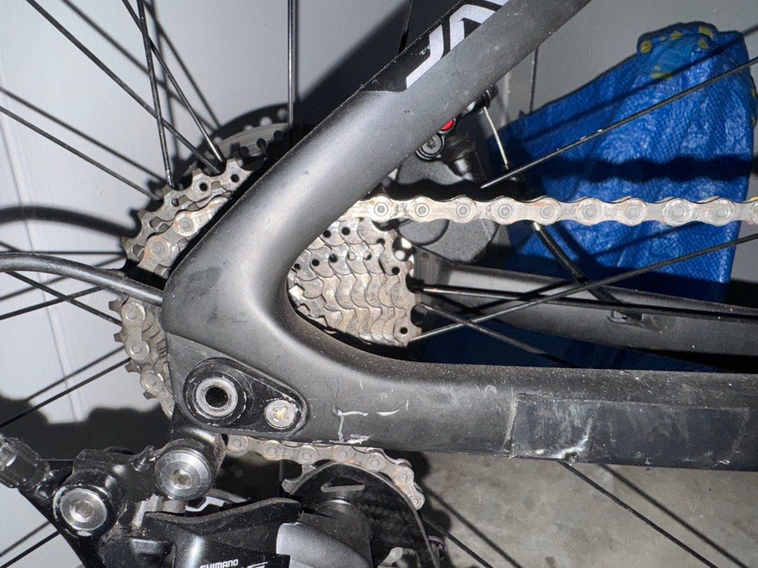 wts java vesuvio (Category: Bicycles) located in Singapore. Submitted by joedecant (Listing ID 1351534898, Image 2). Description: recently service, recently changed new authentic fork as old one spoilt .changed new deraileurs. bike works wonders. good for beginners who is getting into road bikes.