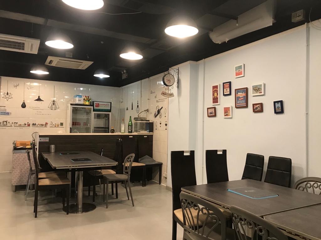 No commission, 1200 sq.ft. ground floor restaurant in Hung Hom, absolutely no key money required. Equipped with large food license, can seat many people, suitable for any type of restaurant, snack shop, or various businesses etc. In Tsim Sha Tsui.62863163611779113