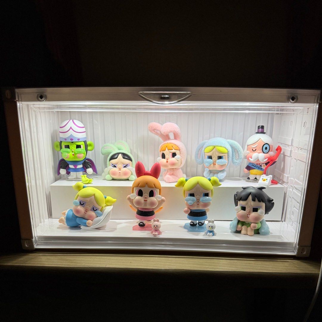 Acrylic Display Box with LED Light (Category: Storage Boxes & Baskets) located in San Juan City. Submitted by xxxx377x (Listing ID 1351635992, Image 3). Description: Acrylic Display Box with LED Light (Box only, toys/plush/figurines not included) - recent purchase from blue app - original price is Php 1,099 Features: - LED lights - Removable inner stepping block - Magnetic front panel opening - Comes with type c cable - Stackable Note: May have m