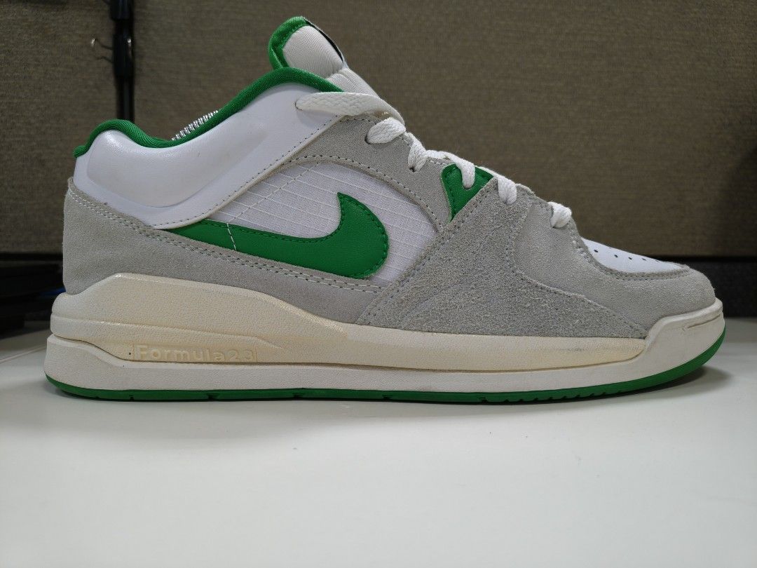 Air Jordan 1990 Sneakers (Category: Sneakers) located in Cardona. Submitted by rblanco (Listing ID 1351713117, Image 1). Description: Unused no box Size 10.