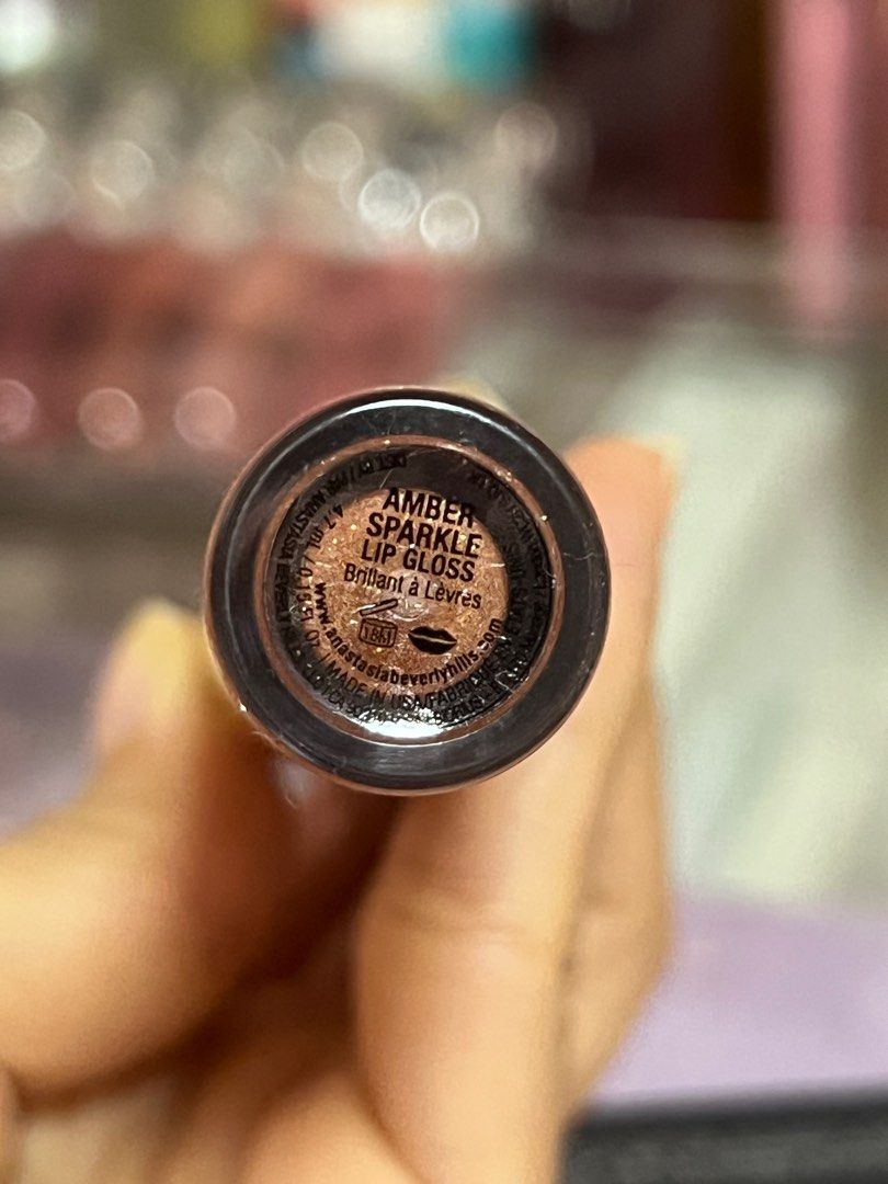 Anastasia Beverly Gloss Amber Sparkle (Category: Makeup) located in Paranaque City. Submitted by wakeupnmakeup.ph (Listing ID 1351655315, Image 3). Description: Used once for an event.