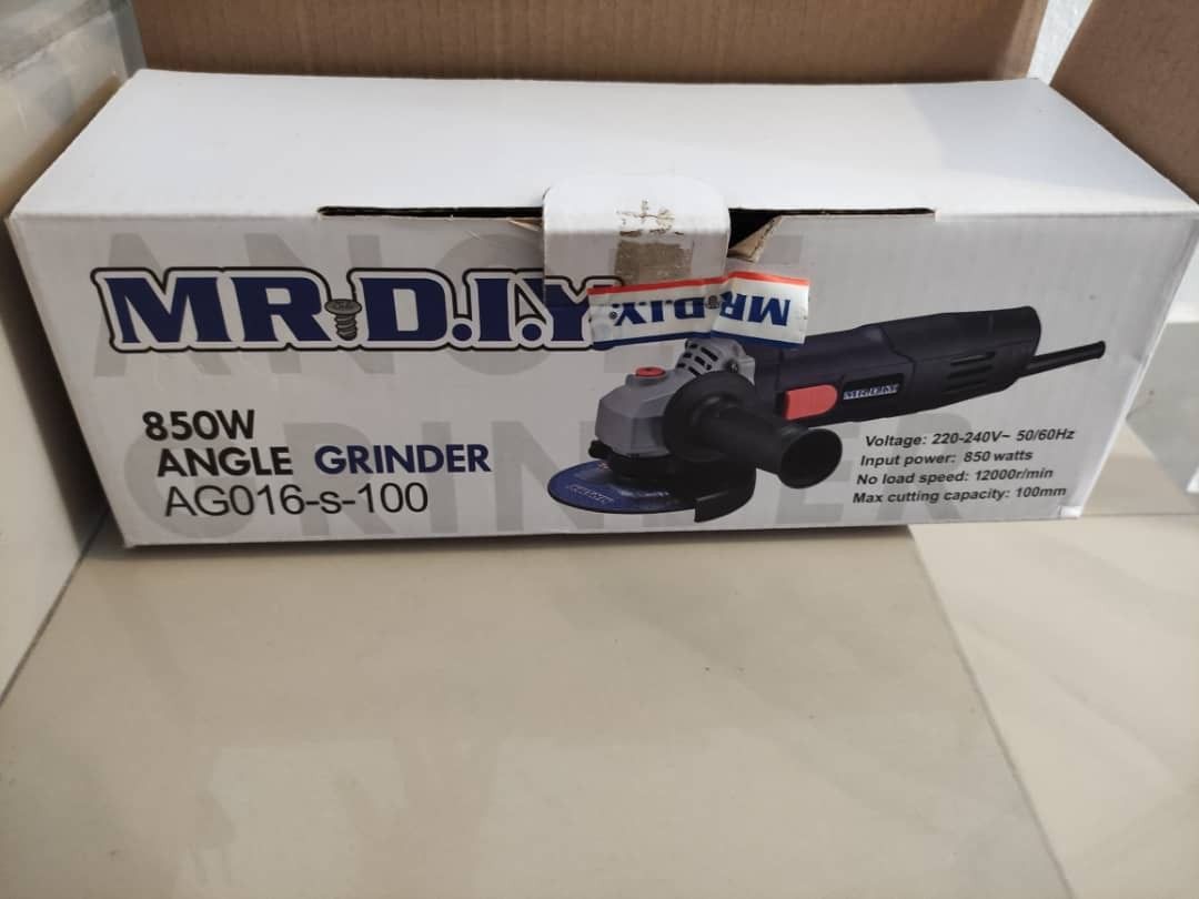 Angle Grinder (Category: Home Improvement Tools & Accessories) located in Kuala Lumpur. Submitted by jet_lik (Listing ID 1351745931, Image 1). Description: used less than 5 times buyer cover postage.