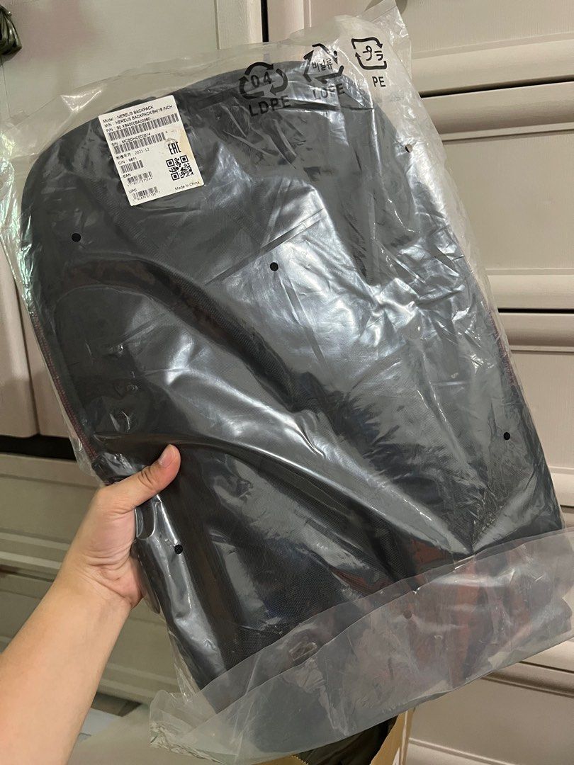 Asus laptop backpack (Category: Backpacks) located in Caloocan City. Submitted by stefhope (Listing ID 1351698528, Image 2). Description: Unused and sealed Original & Brand New Can fit 16” laptop With zipper compartment With laptop compartment Strap and bag with cushion Loc. South caloocan Shipping fee shouldered by buyer.