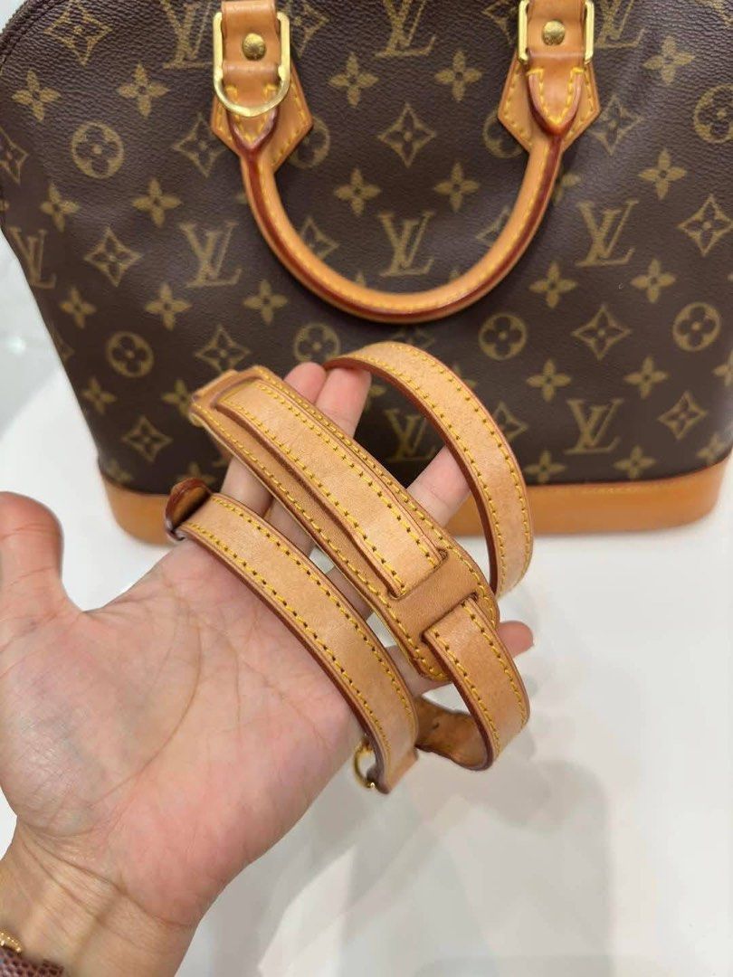 Authentic Lv Alma Mm Bag 2 way (Category: Luxury Bags & Wallets) located in Quezon City. Submitted by jhaediah (Listing ID 1351694440, Image 3). Description: - Authentic 💯 - L V Alma Mm Bag 2 way - With replacement strap not sure if original - Medium size - Inclusion: with original dustbag .