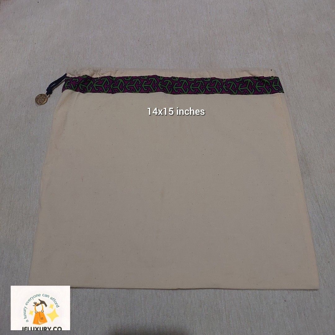 Authentic Tory Burch dust bag 14x15 inches (Category: Luxury Bags & Wallets) located in Manila. Submitted by jfluxury.co (Listing ID 1351733847, Image 1). Description: excellent condition no flaws bought in Japan 🇯🇵 💯% Authentic. 😊 Money back guarantee. 😊 Clean and ready to use na.