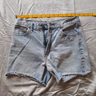 (Category: ) located in . Submitted by bdgsr (Listing ID 1351674612, Image 1). Description: .