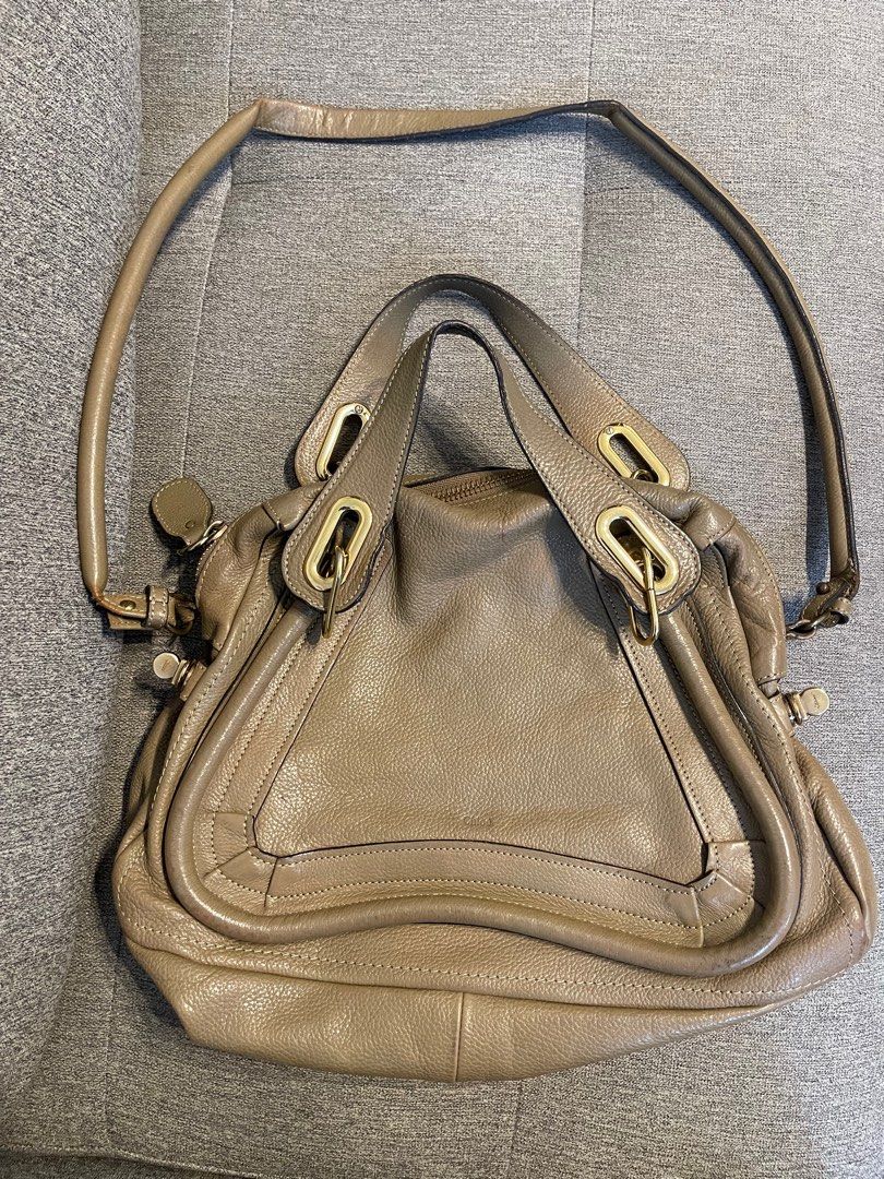 Chloe Paraty (Category: Luxury Bags & Wallets) located in Quezon City. Submitted by meemeec (Listing ID 1351714877, Image 1). Description: Decluttering Inside lining needs repair With certification .