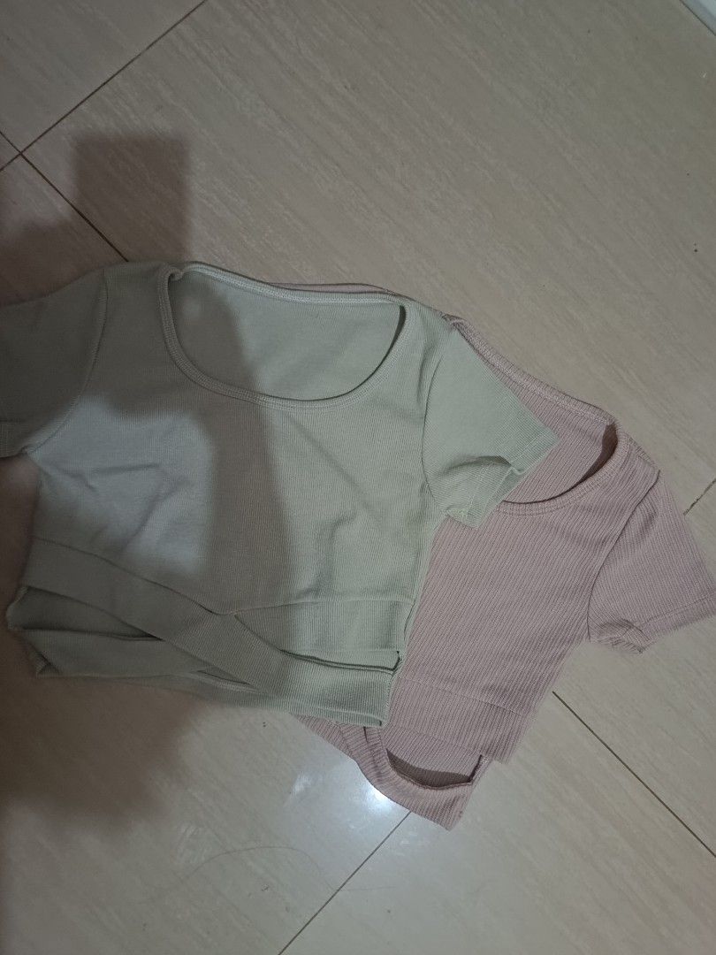 Crop Top Small Size (Category: Blouses) located in Guagua. Submitted by mxrll (Listing ID 1351723834, Image 2). Description: Crop Top Small Size Like New 120 Only💗‼️ gcash payment Jnt Courier.