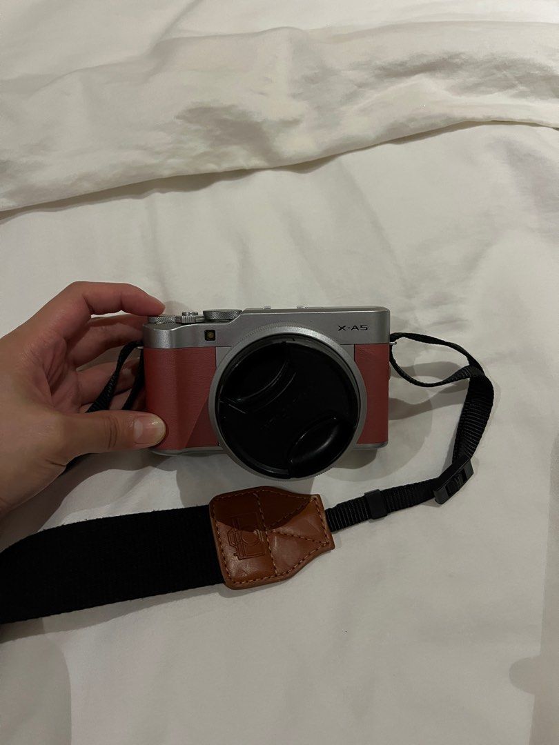 Fujifilm XA5 plus 15-45 lens (Category: Cameras) located in Tarlac. Submitted by zeewears (Listing ID 1351663907, Image 1). Description: RFS: Upgrade Last 3 pictures are straight out of the camera pictures I took. Minor flaw: dead(???) pixel that’s only noticeable when the lens cap is on. Please see 2nd photo, upper right part P.s. the photo quality is so much nicer when transferred to your computer/ phone DM me if you have any questions .