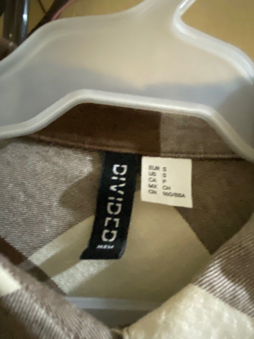 HM Checkered Too (Category: Others Tops) located in Las Pinas. Submitted by ruegars (Listing ID 1351631437, Image 2). Description: Used once.
