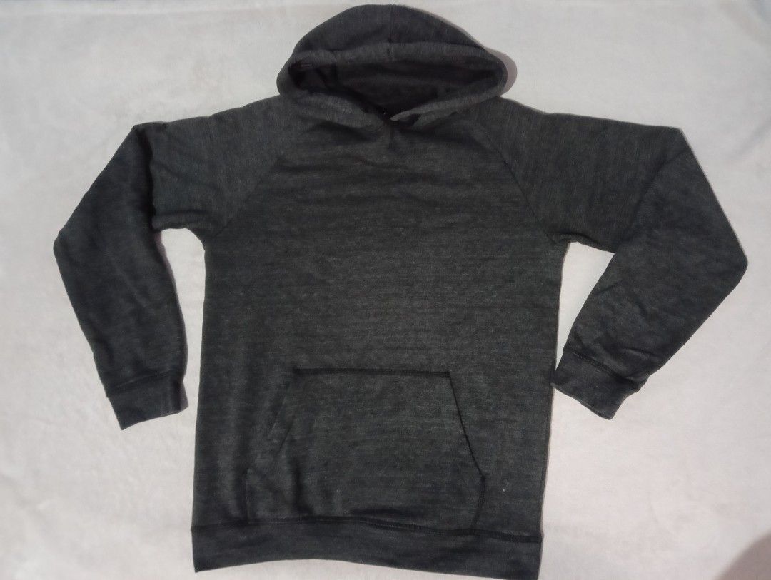 H&M Dark Gray Hoodie (Category: Hoodies) located in Marilao. Submitted by keyset (Listing ID 1351640384, Image 2). Description: ☞ MOP: Gcash, Maya, Maribank, Unionbank ☞ MOD: Lalamove, J&T ☞ Buyer shoulders shipping fee 📍 Marilao, Bulacan 🚫 No Sh0pee checkout.