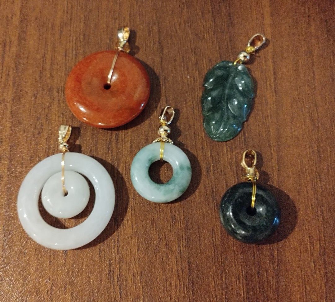 Jadeite pendants parade (Category: Necklaces) located in Quezon City. Submitted by themissingpiecesarehere (Listing ID 1351726023, Image 1). Description: Jadiete. Icy double dounut, floating, mocui, icy green and red jadeite. They have different prices. Which do you prefer?.