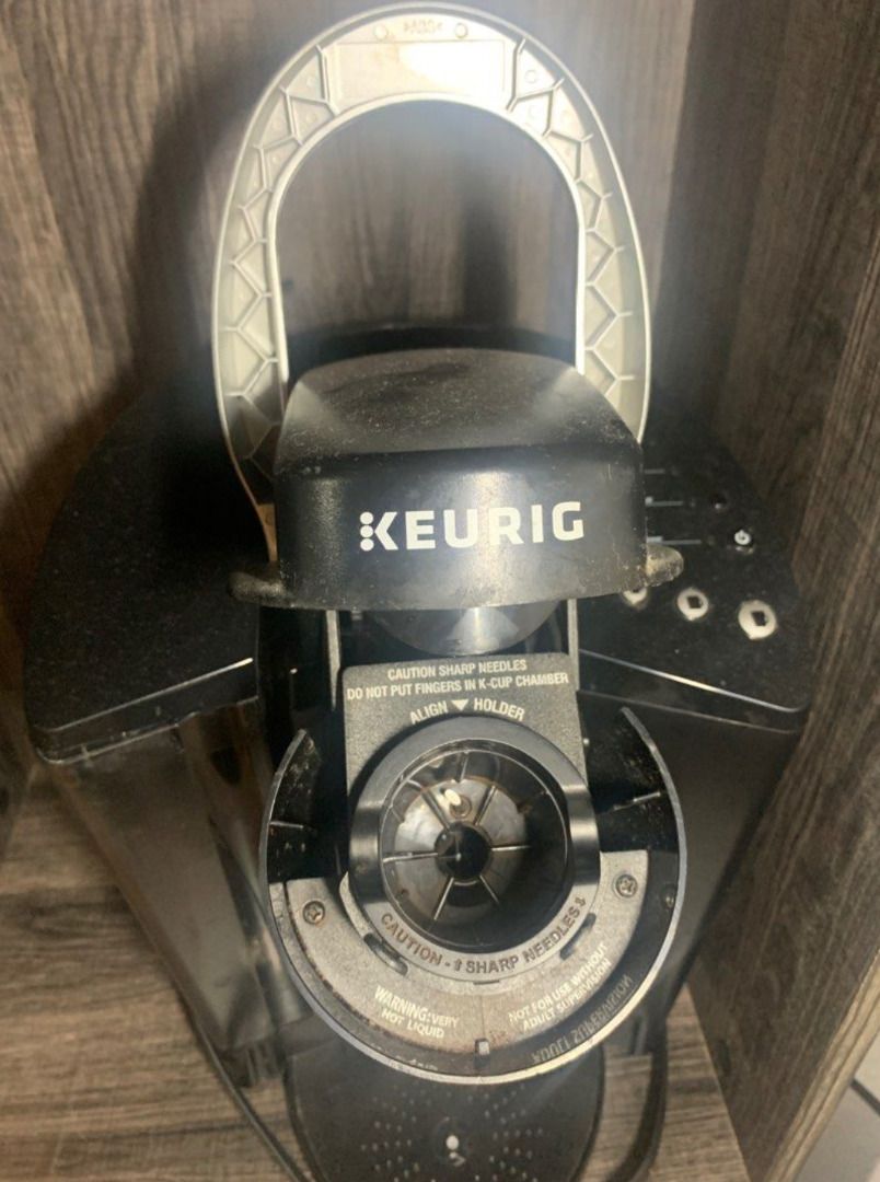 Keurig K-Classic Coffee Maker K50 110/120V (Category: Coffee Machines & Makers) located in Marikina City. Submitted by oldschooljunkies (Listing ID 1351663376, Image 3). Description: .