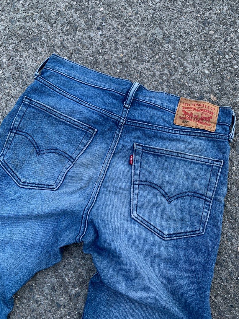 LEVI’S 522 (Category: Jeans) located in Barobo. Submitted by 3ftyyy1 (Listing ID 1351687827, Image 3). Description: LEVI’S 522 ‼️ EXCELLENT CONDITION SIZE 32 WAISTLINE LENGTH: 40 HEM: 7 NO ISSUE NEED WASH 600 FREE SHIPPING ‼️.