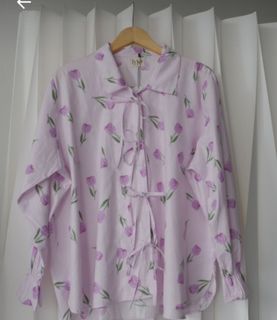 (Category: ) located in . Submitted by clearwardrobe_ (Listing ID 1351621193, Image 1). Description: .