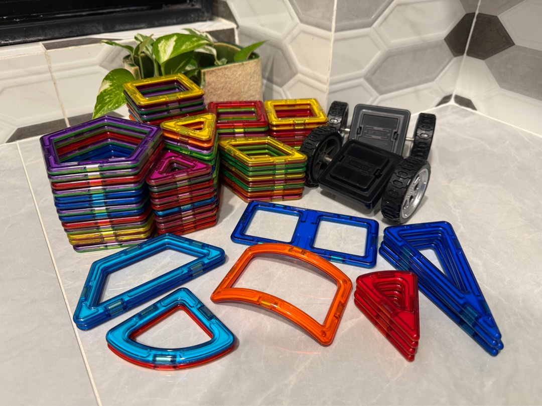 magformers magnetic tiles