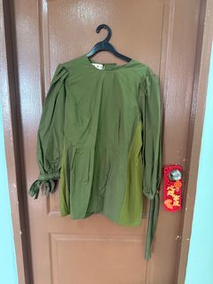 (Category: ) located in . Submitted by lilai07 (Listing ID 1351678669, Image 1). Description: .