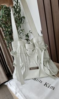 (Kategori: ) berada di . Dikirim oleh decluttermaryam (ID iklan 1351699324, Gambar 1). Deskripsi: .