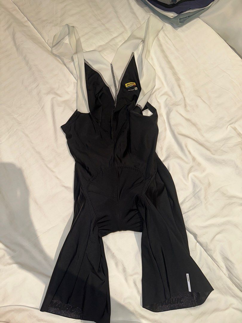 Mavic Cosmic II Cycling Bibshorts Medium (Category: Activewear) located in Makati City. Submitted by victorvillareal (Listing ID 1351715098, Image 2). Description: Size M Like new Barely used Great fabric and cushioning With bag and tags .