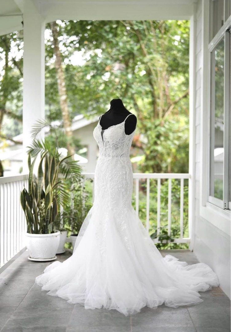 Mermaid cut Wedding gown (Category: Evening dresses & gowns) located in Marikina City. Submitted by aykhia (Listing ID 1351665209, Image 1). Description: NEGOTIABLE Wedding gown (mermaid cut) Can fit up to medium frame (adjustable strap) Dry cleaned already Freebies: ✔️ detachable ribbon ✔️ veil ✔️ cord ✔️ 2pcs heart pillows ✔️ arras ✔️ serpentina ✔️ hair accessories My size: bust 34", waistline 27" & height 4'11 Pick-up: Nangka,Marikina Book you