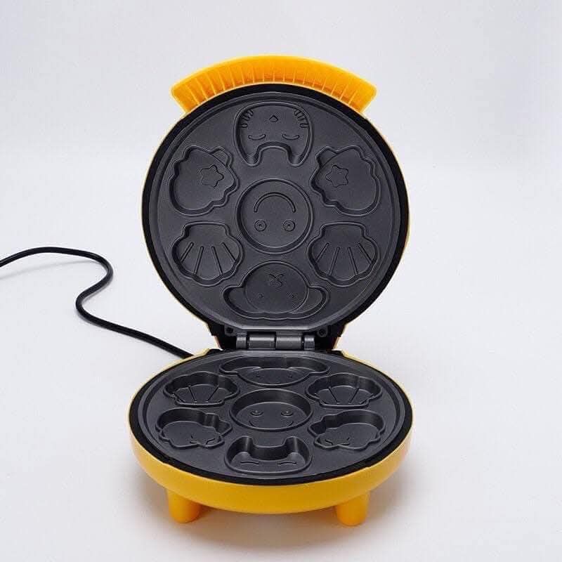 Mini cake machine (Category: Bakeware) located in Manila. Submitted by asstditems (Listing ID 1351702319, Image 3). Description: Same day delivery via Lalamove Location: Manila Mop: Cod/Gcash payment Pm for inquiries..