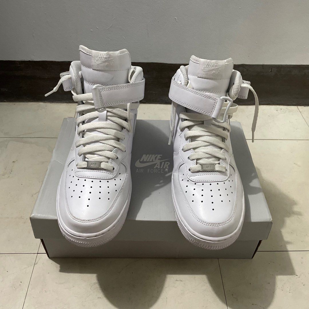 NIKE AIR FORCE 1 MID (Category: Sneakers) located in Manila. Submitted by gotstar (Listing ID 1351732985, Image 2). Description: NIKE AIR FORCE 1 MID SIZE 9.5 2x Used With BOX Excellent Condition DM if Interested Loc: Pasay City 📍.